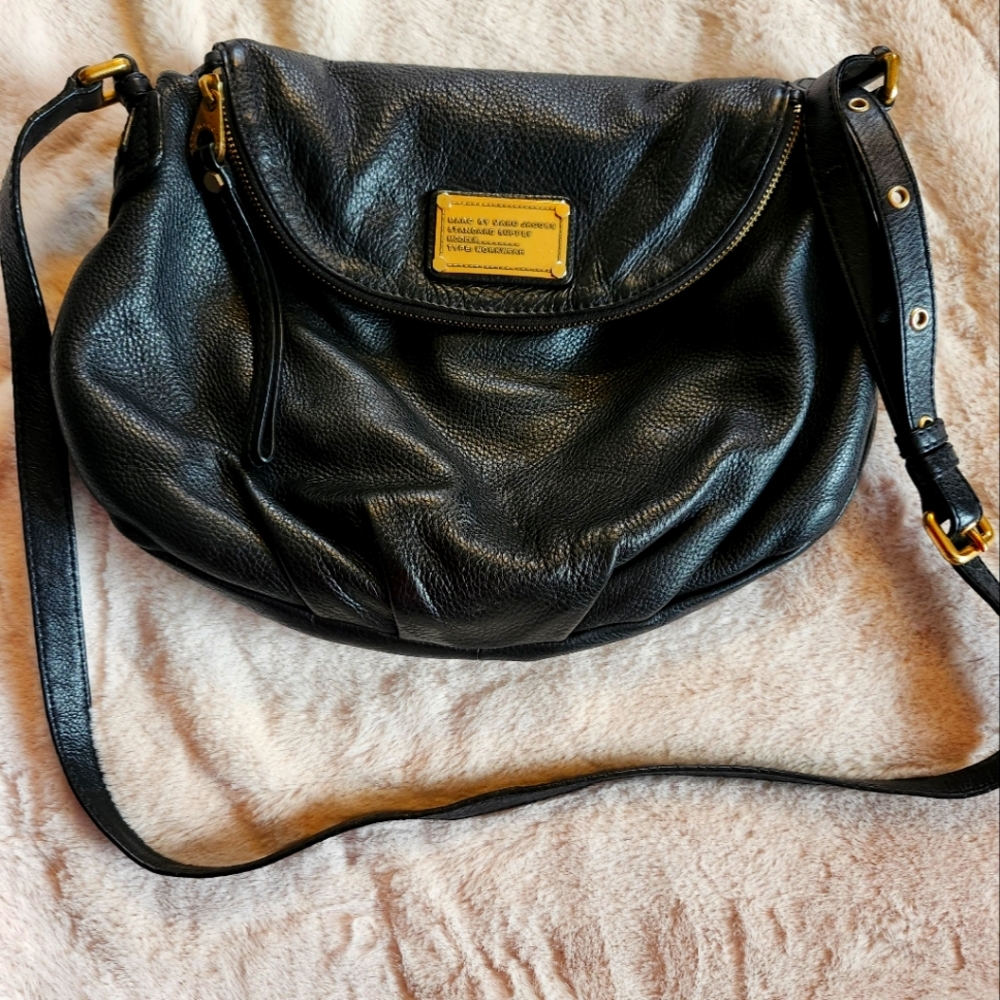 Marc Jacobs Natasha Black Pebbled Leather Purse
